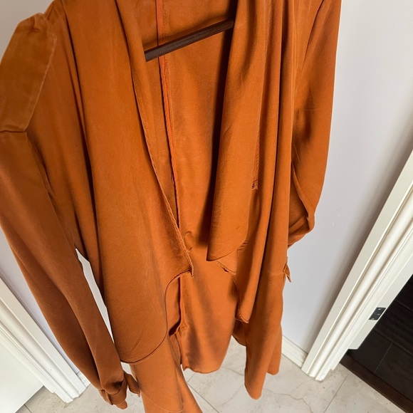 Zara Trenchcoat - Picture 4 of 16